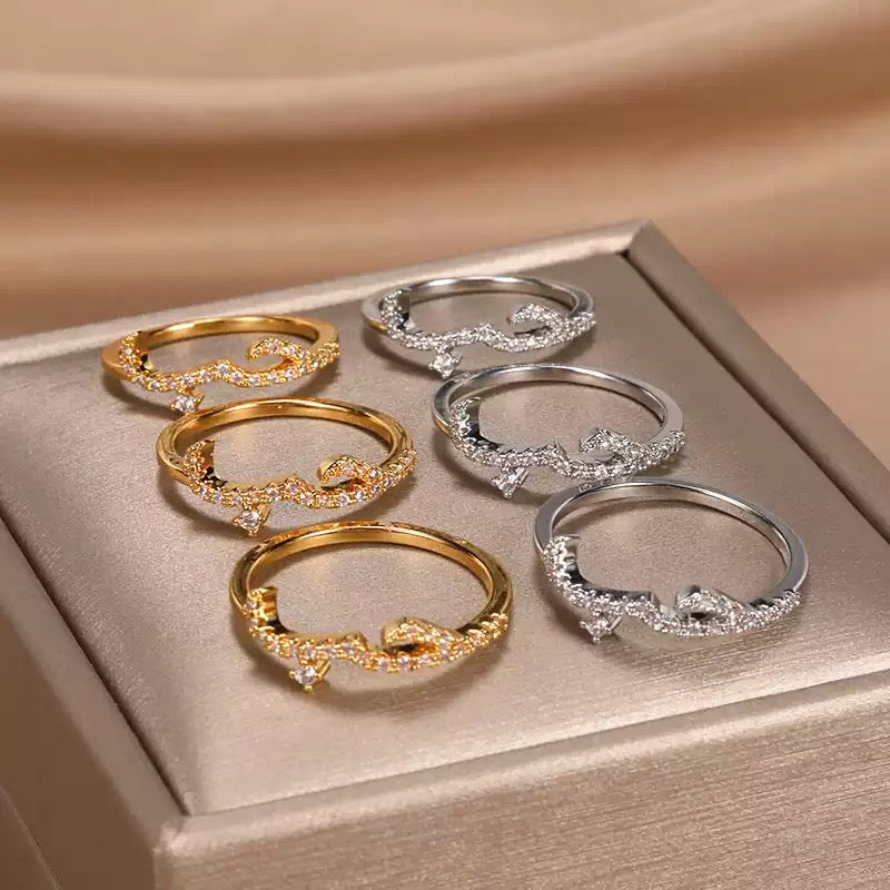 'Love' ring in Arabic